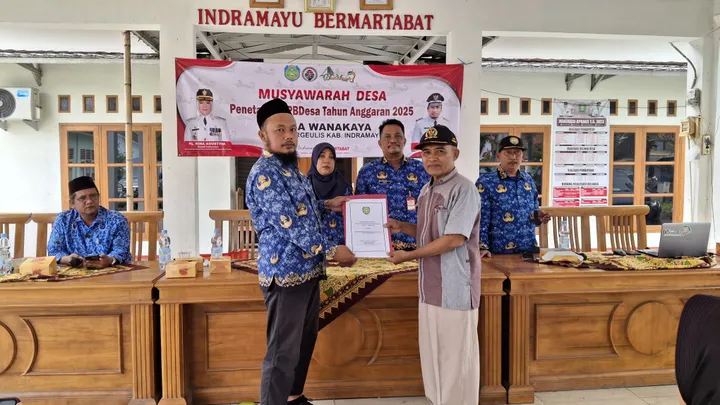 Musdes Penetapan APBDes Tahun Anggaran 2025 Di Desa Wanakaya